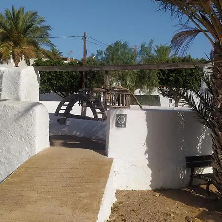 La Casa De Piedras * El Pozo de los Frailes